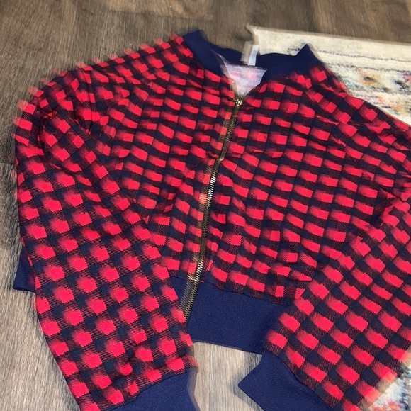 Cute checkered said cropped top jacket and a pencil skirt - Picture 2 of 6